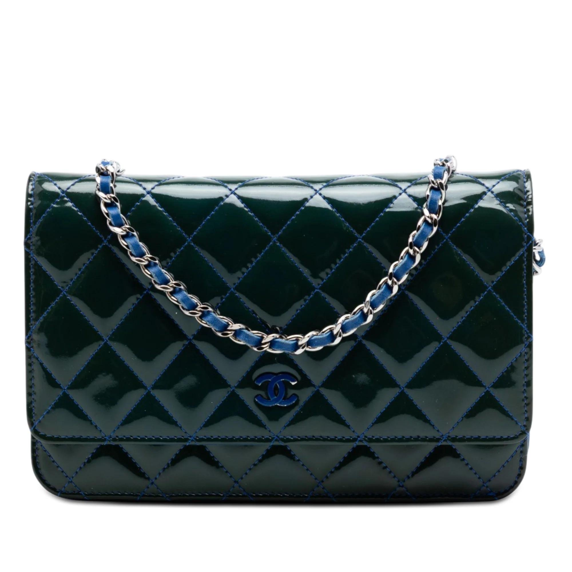 Wallet On Chain Timeless/Classique patent leather handbag