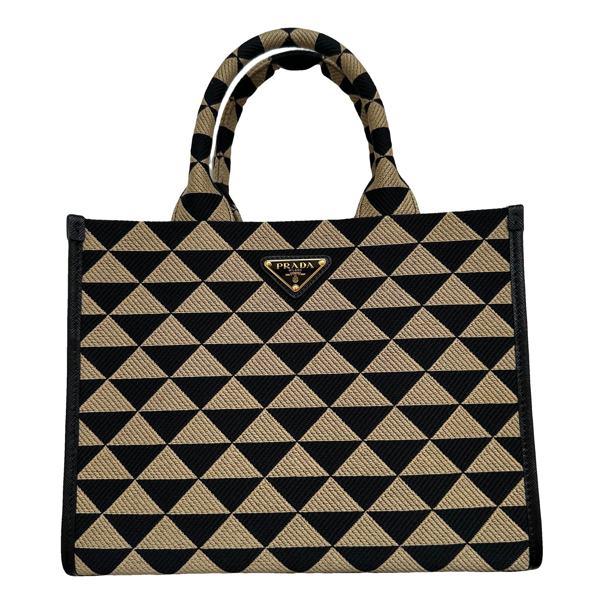 Triangle cloth tote