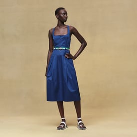 Robe mi-longue