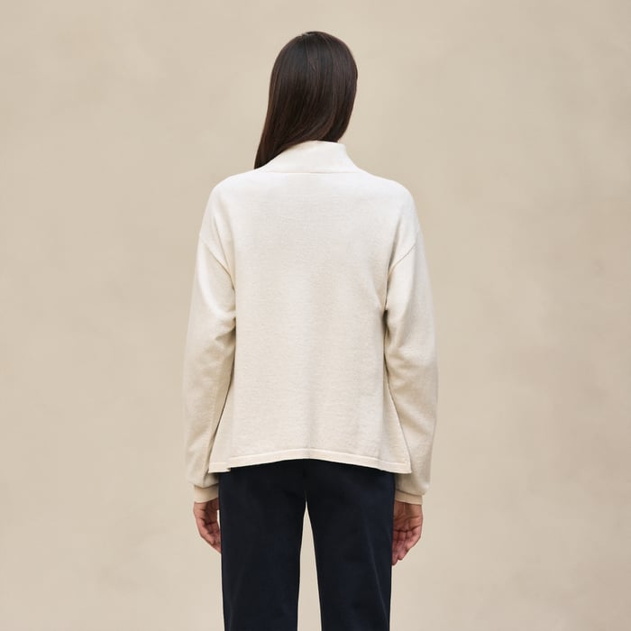 Blanc Naturel Cashmere Long-sleeve Sweater
