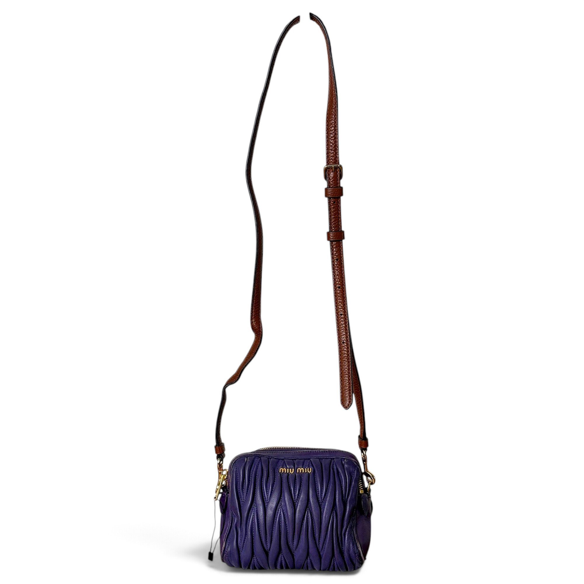 Matelassé leather crossbody bag