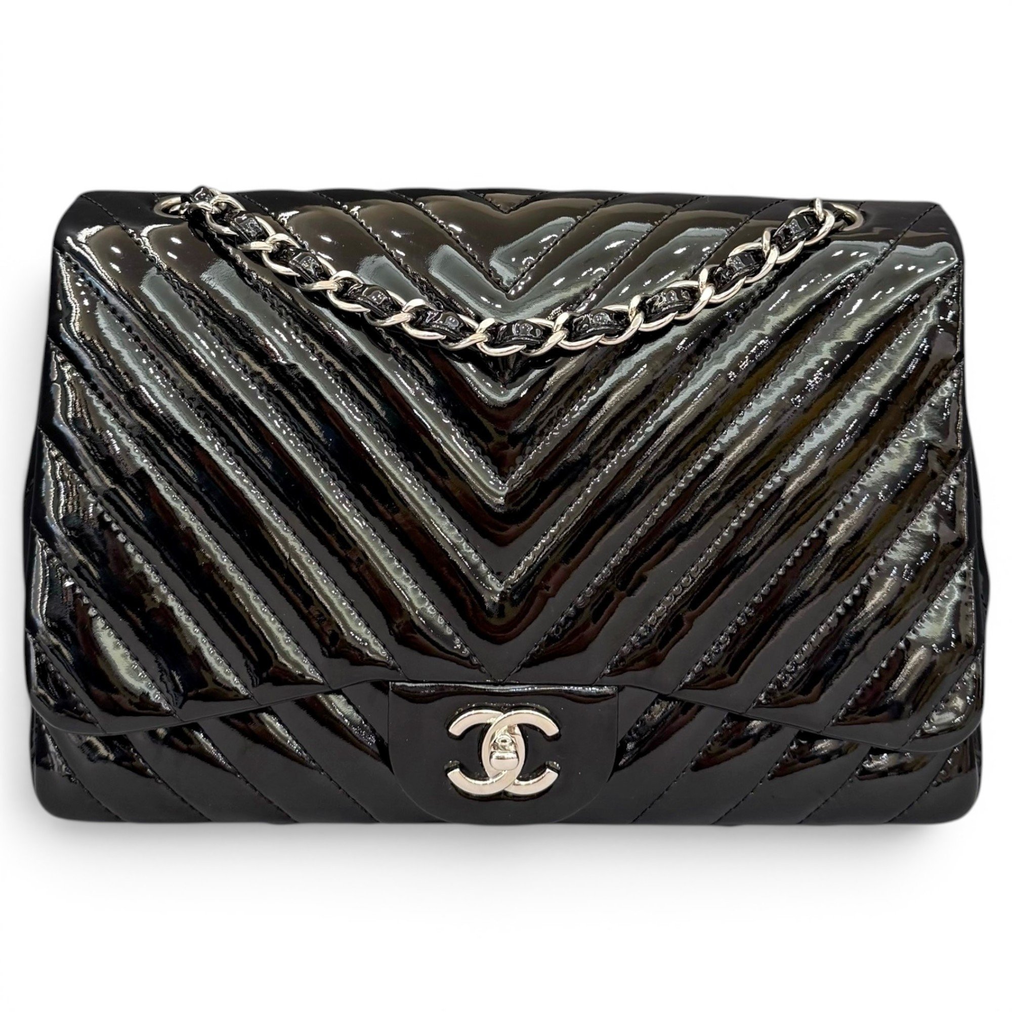 Timeless/Classique patent leather handbag