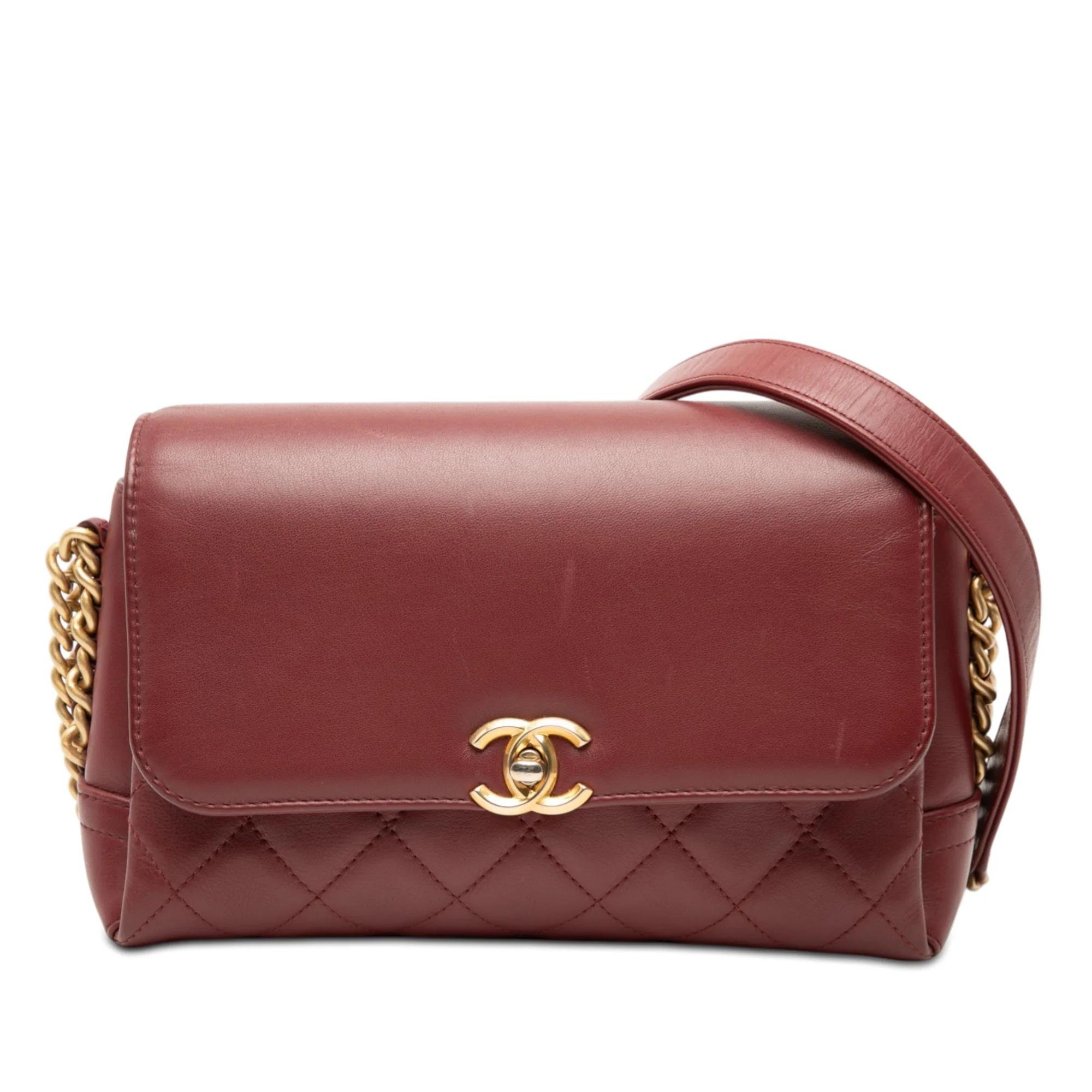 Timeless/Classique leather crossbody bag