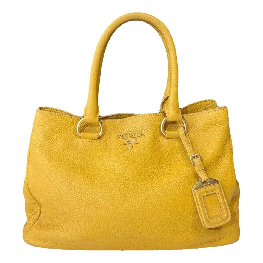 Monochrome leather handbag