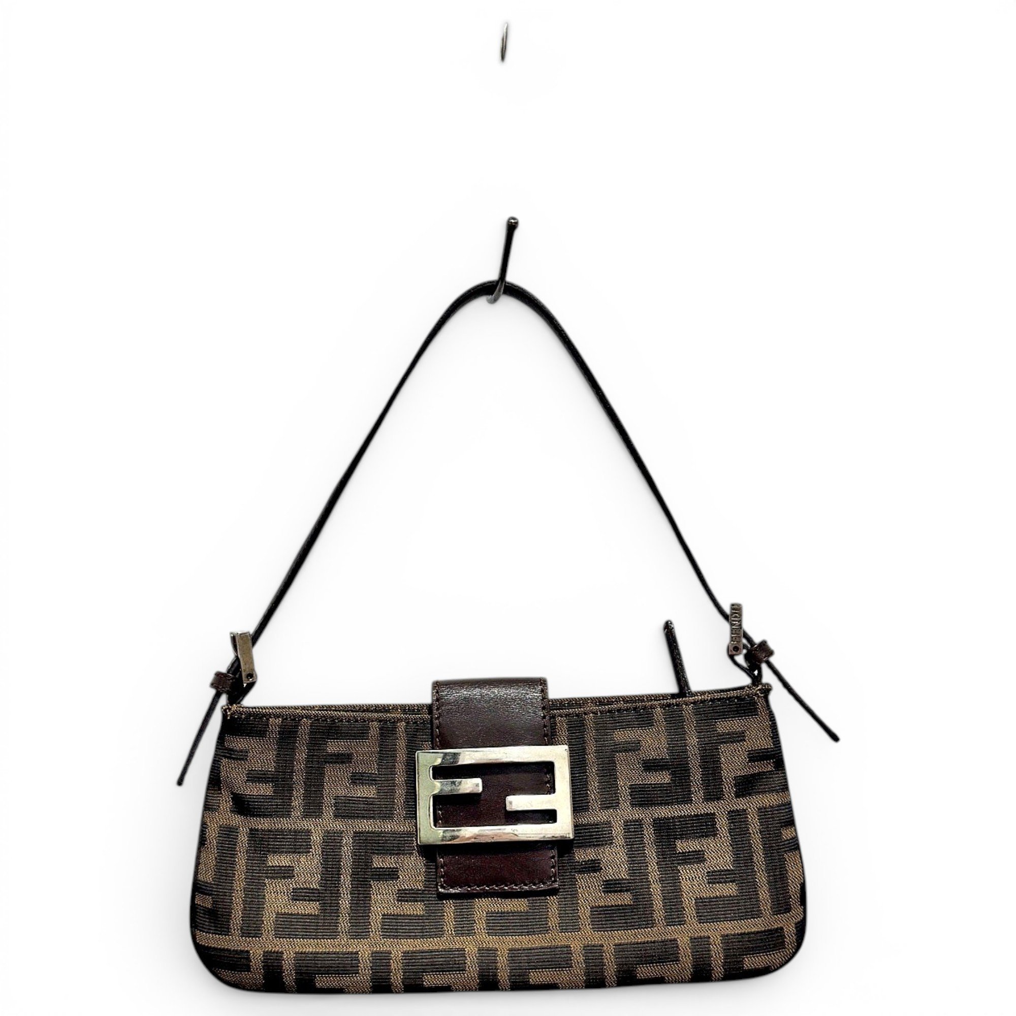 Baguette cloth handbag