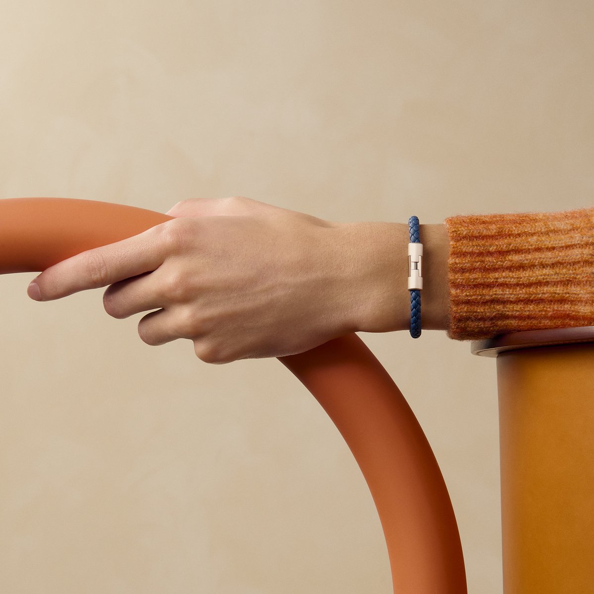 Bleu Tie Puzzle H Bracelet