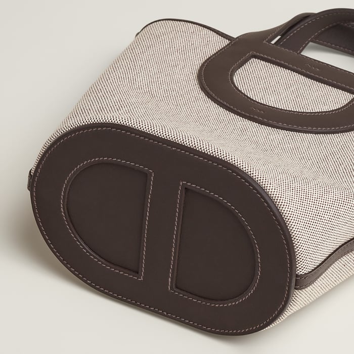 Hermès In-the-loop 18 Bag