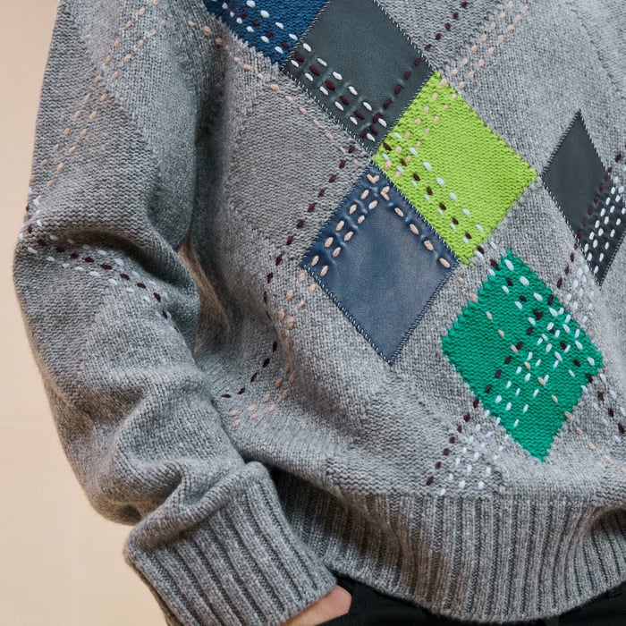 Acier Cashmere "Argyle Brode Cuir" Crewneck Sweater