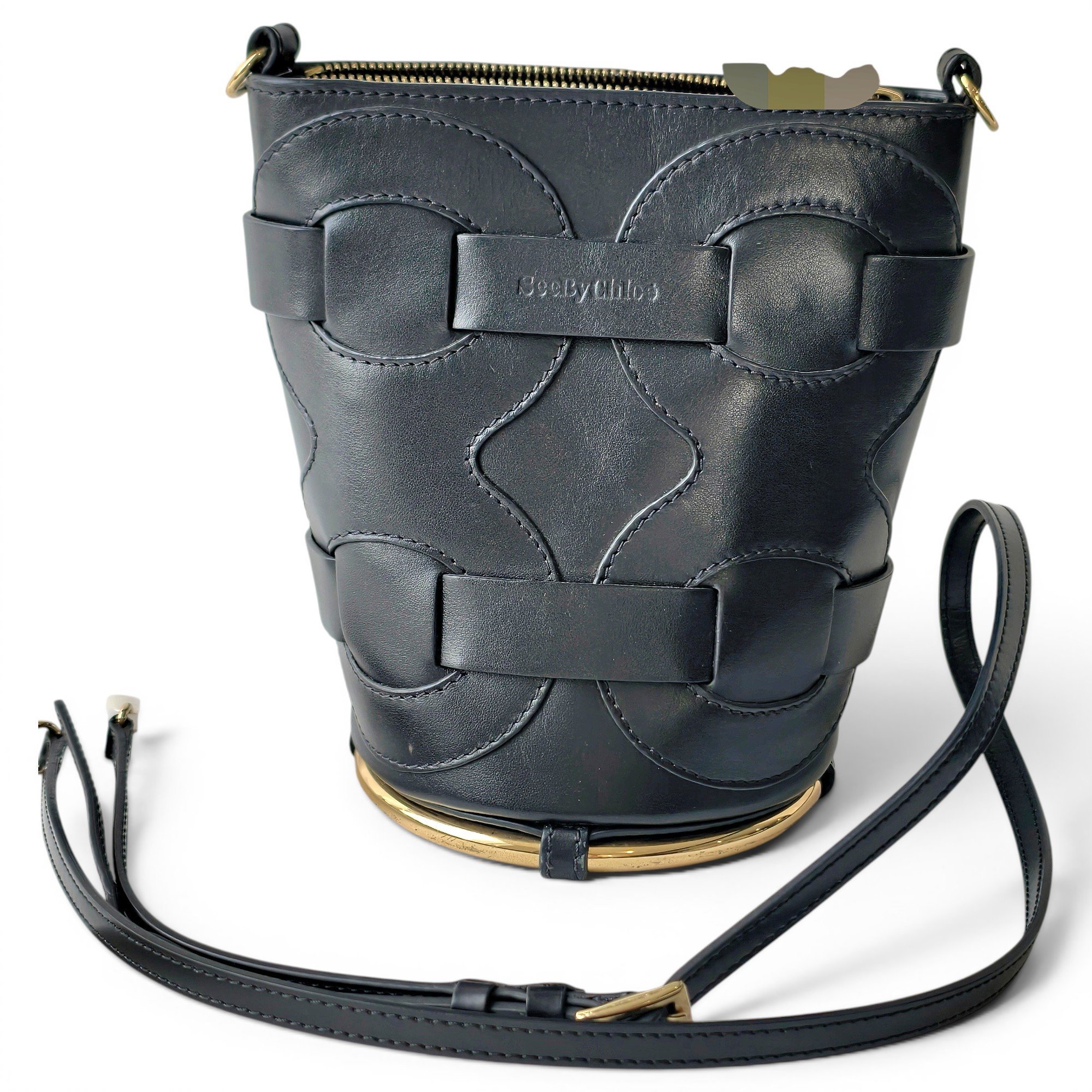Leather handbag