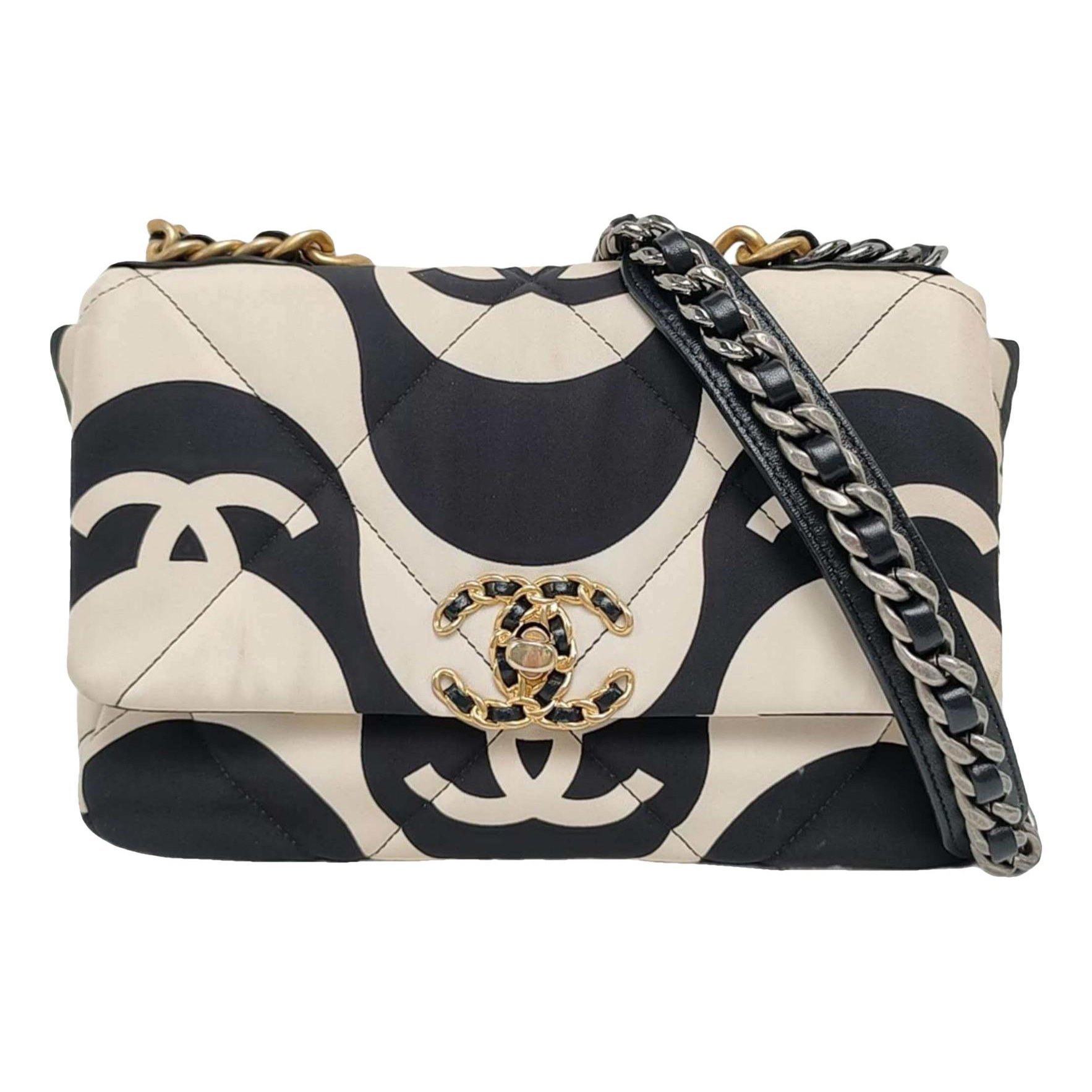 Chanel 19 cloth handbag