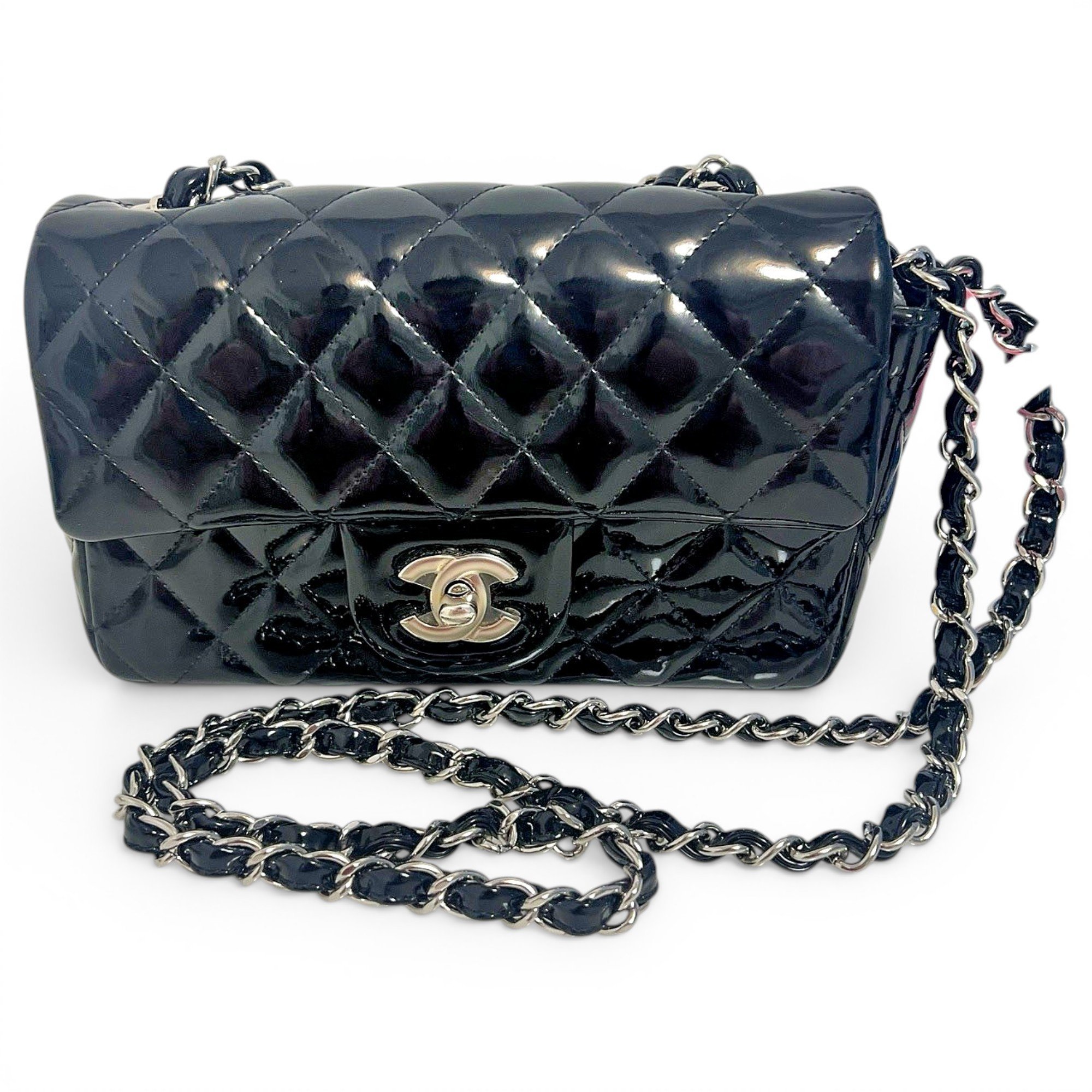 Timeless/Classique patent leather handbag