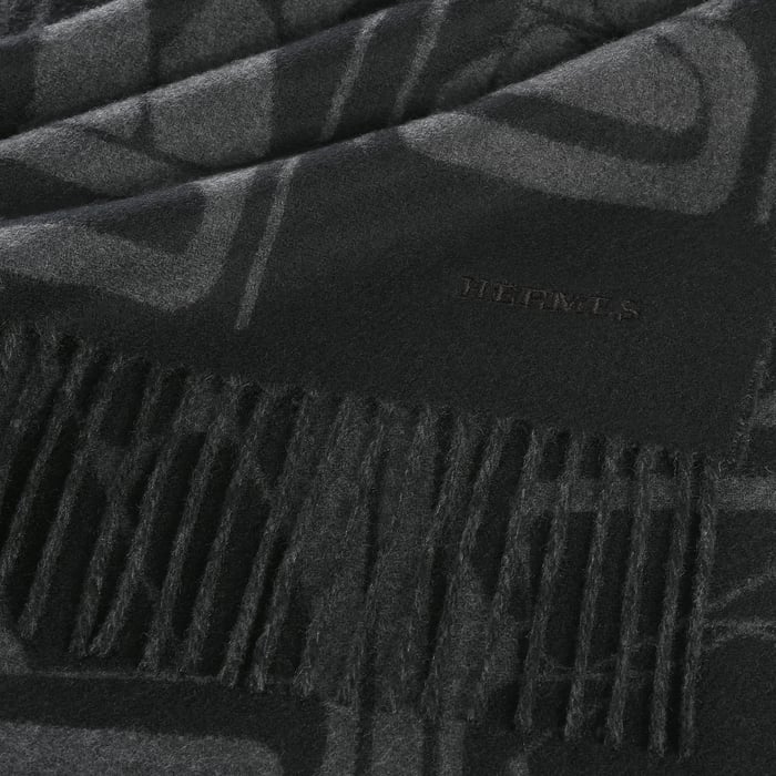 Clic, c'Est Noue Scarf
