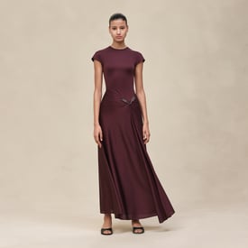 Robe drapée détail bijou