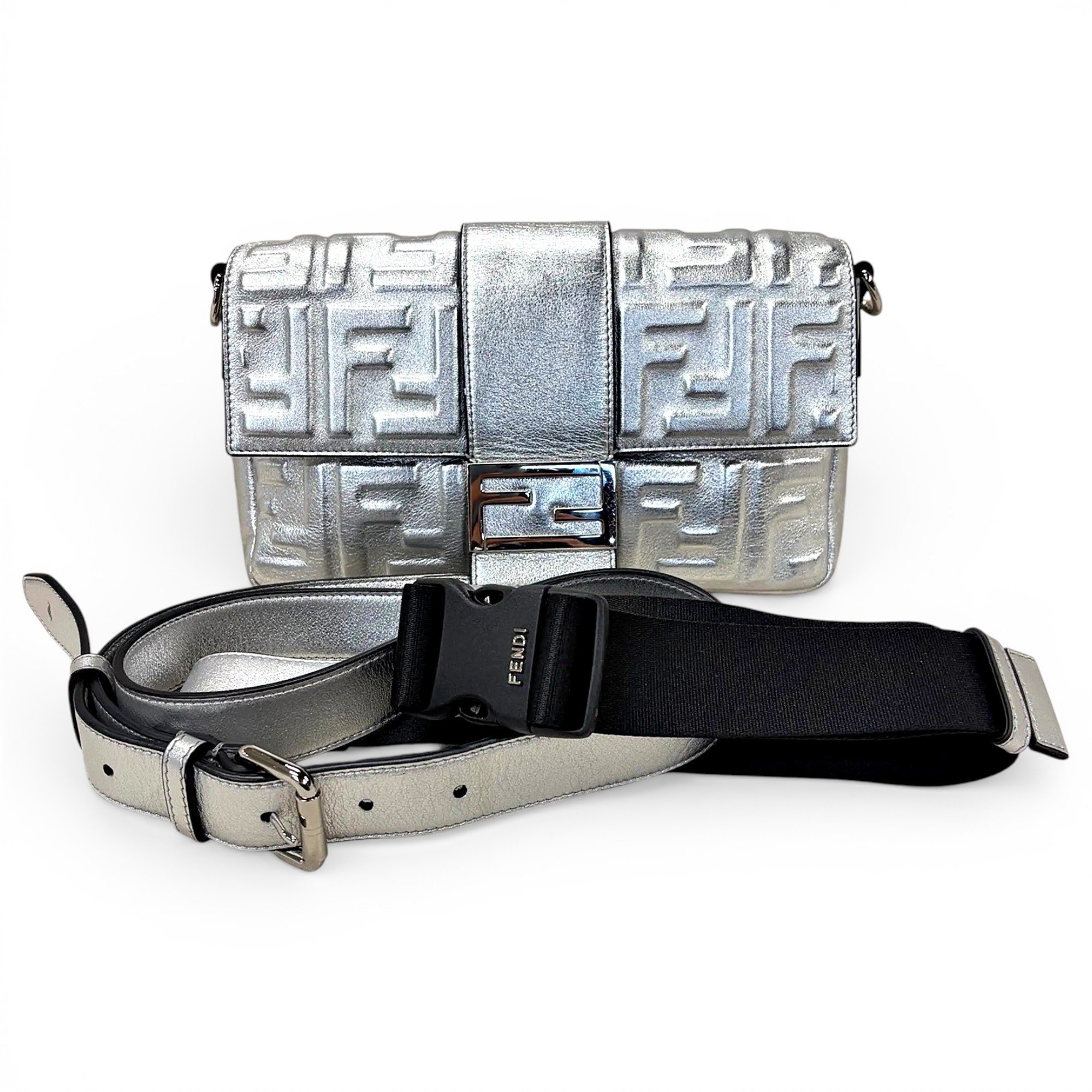 Baguette leather handbag