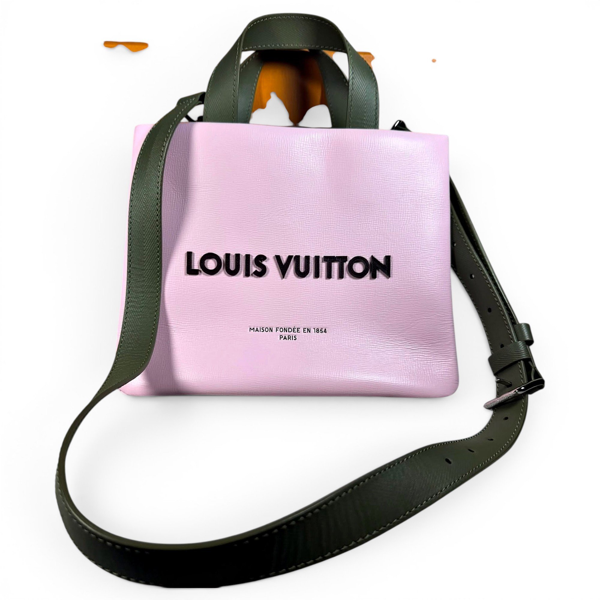 Leather tote