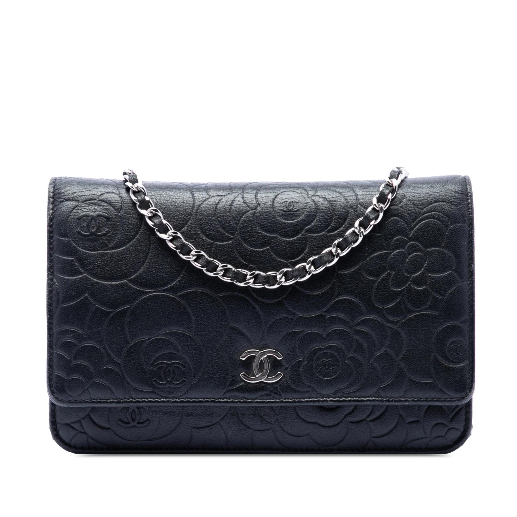 Wallet On Chain leather crossbody bag
