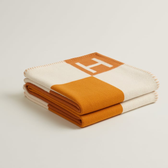 Miel Avalon Vibration Throw Blanket