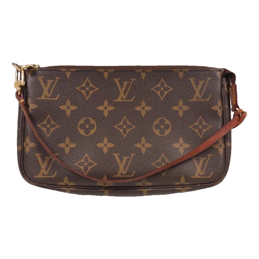 Pochette Accessoire leather handbag