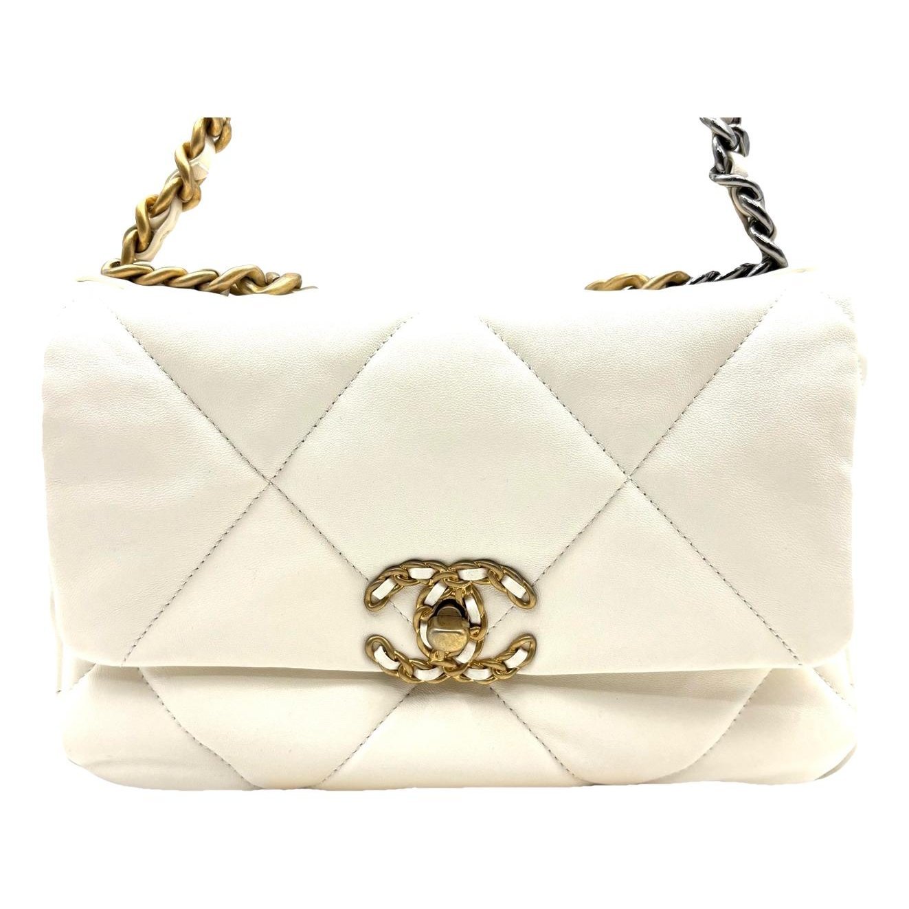Chanel 19 leather handbag