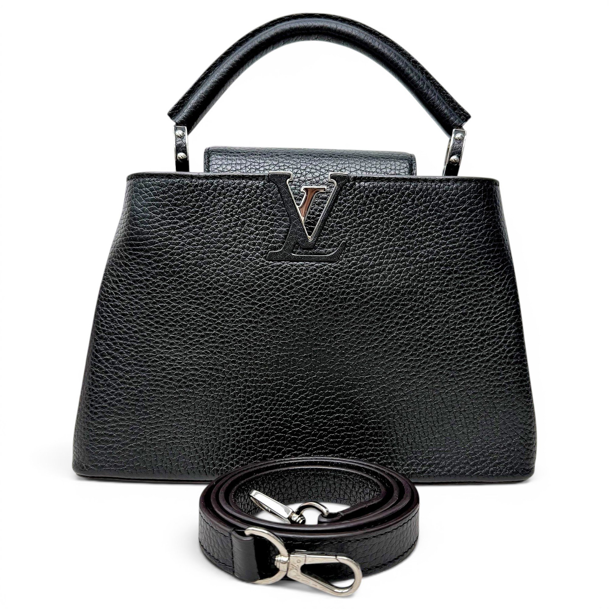 Capucines leather handbag
