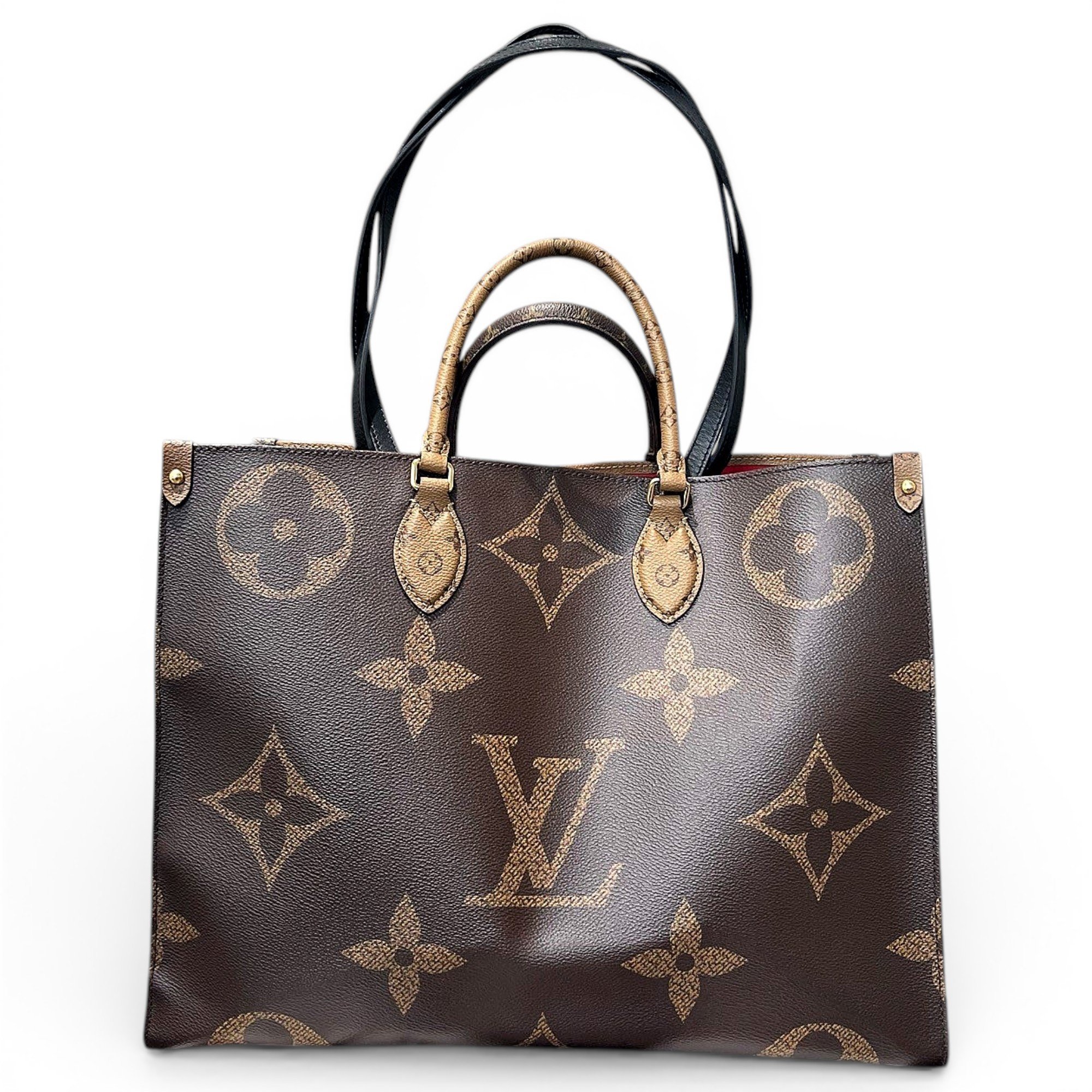 Onthego leather handbag