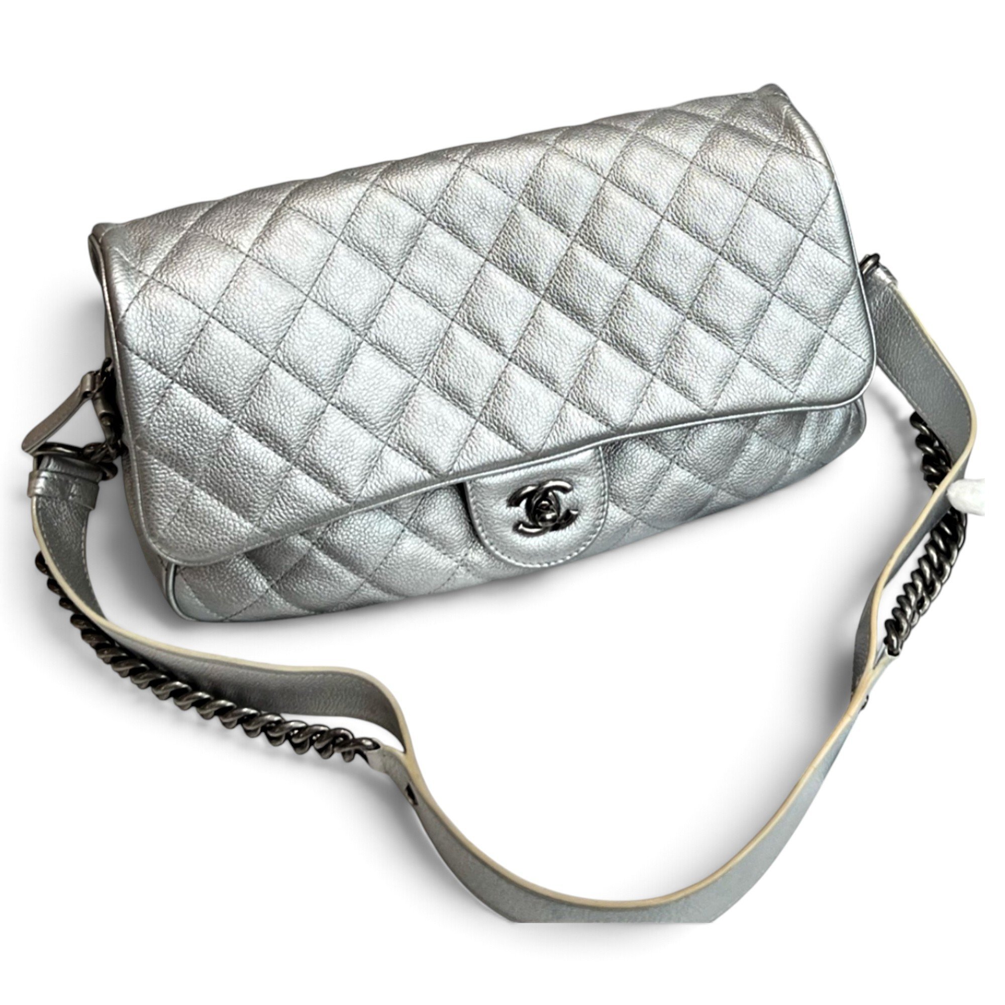 Timeless/Classique leather crossbody bag