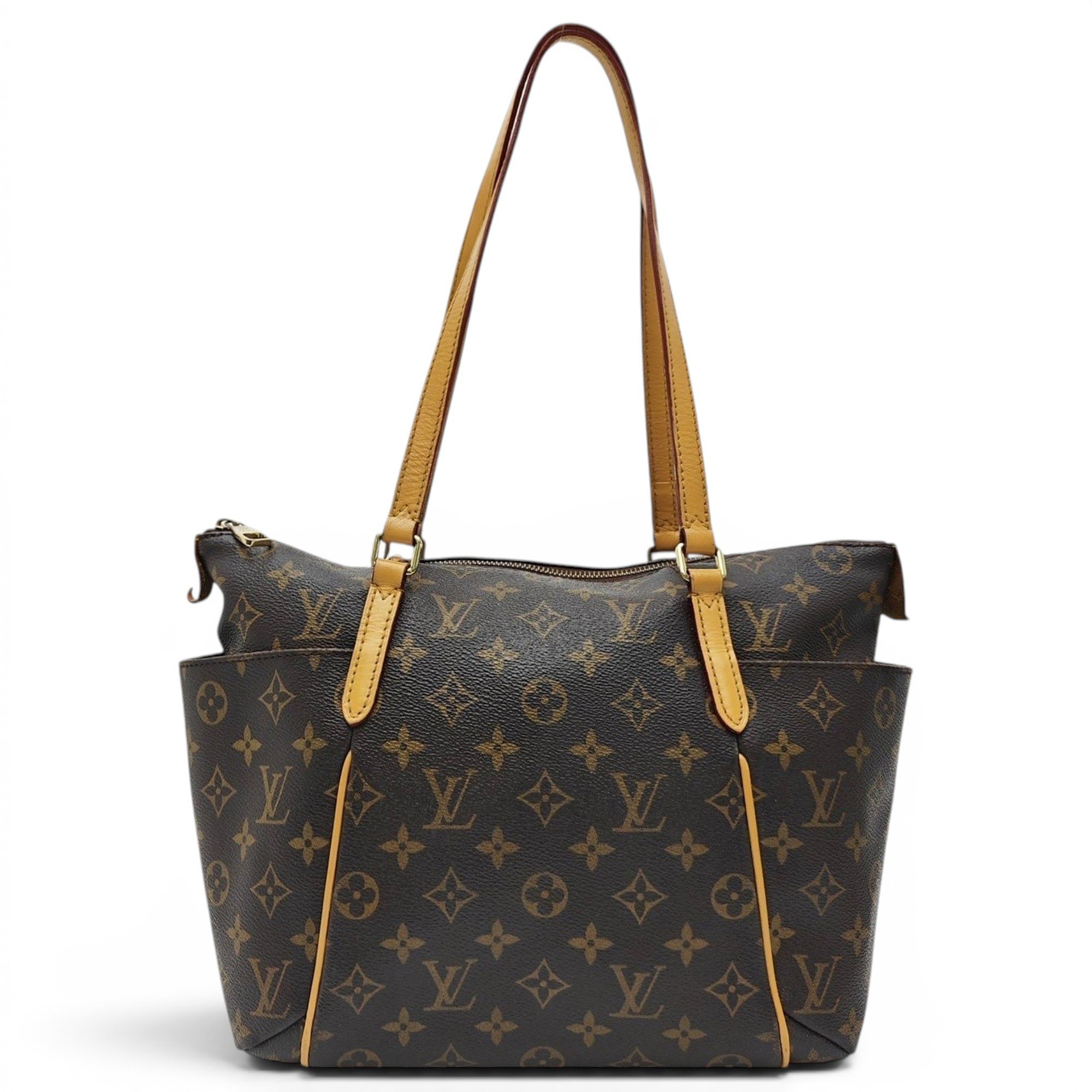 Totally leather handbag