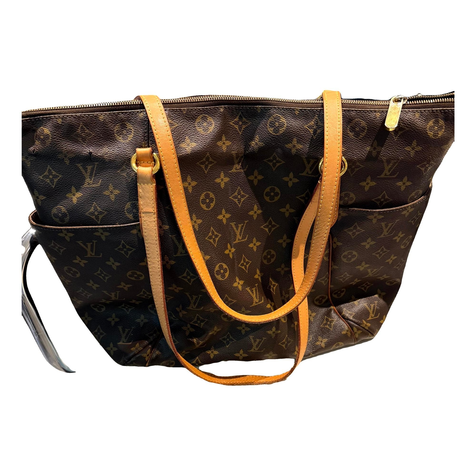 Totally leather tote