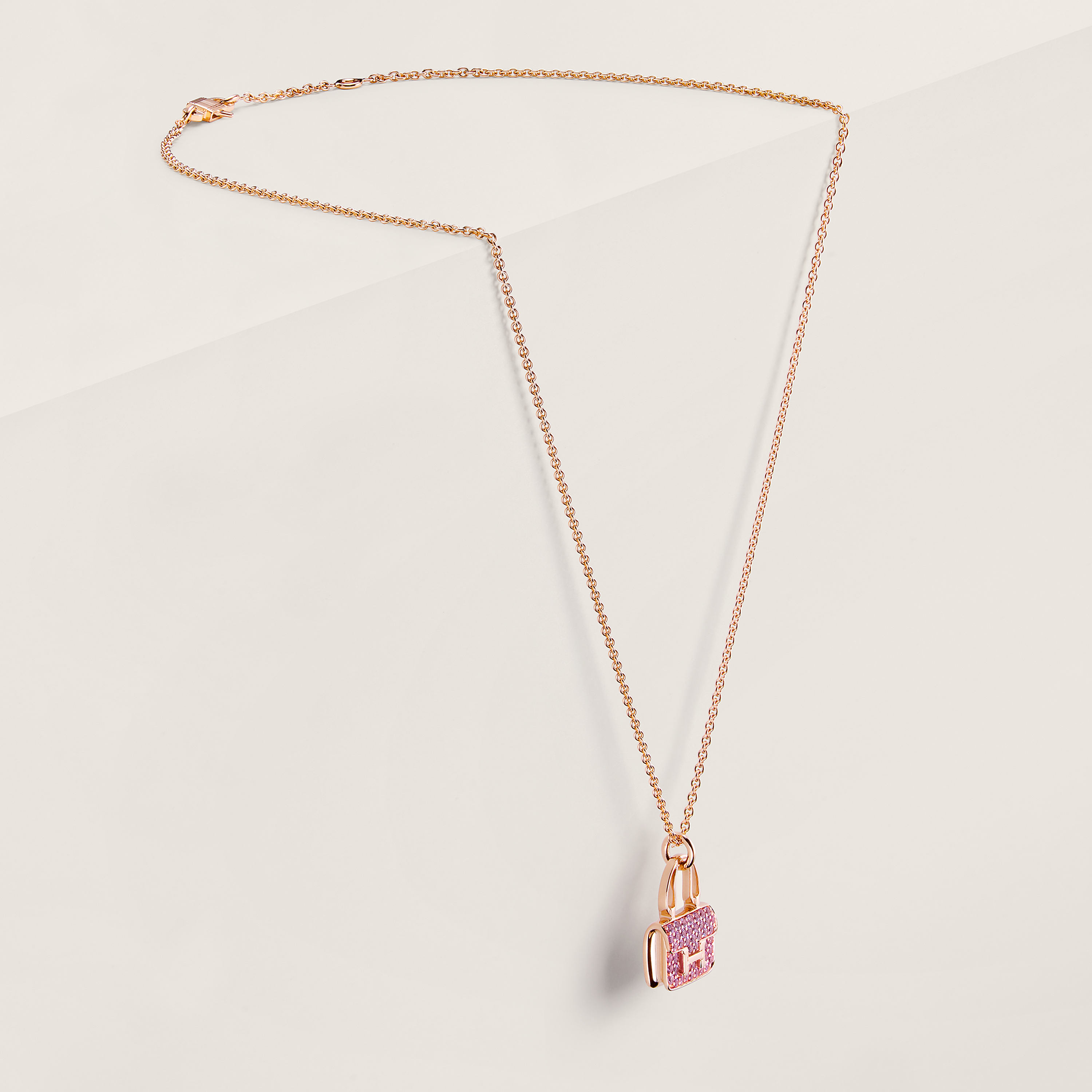 Amulettes Constance pendant