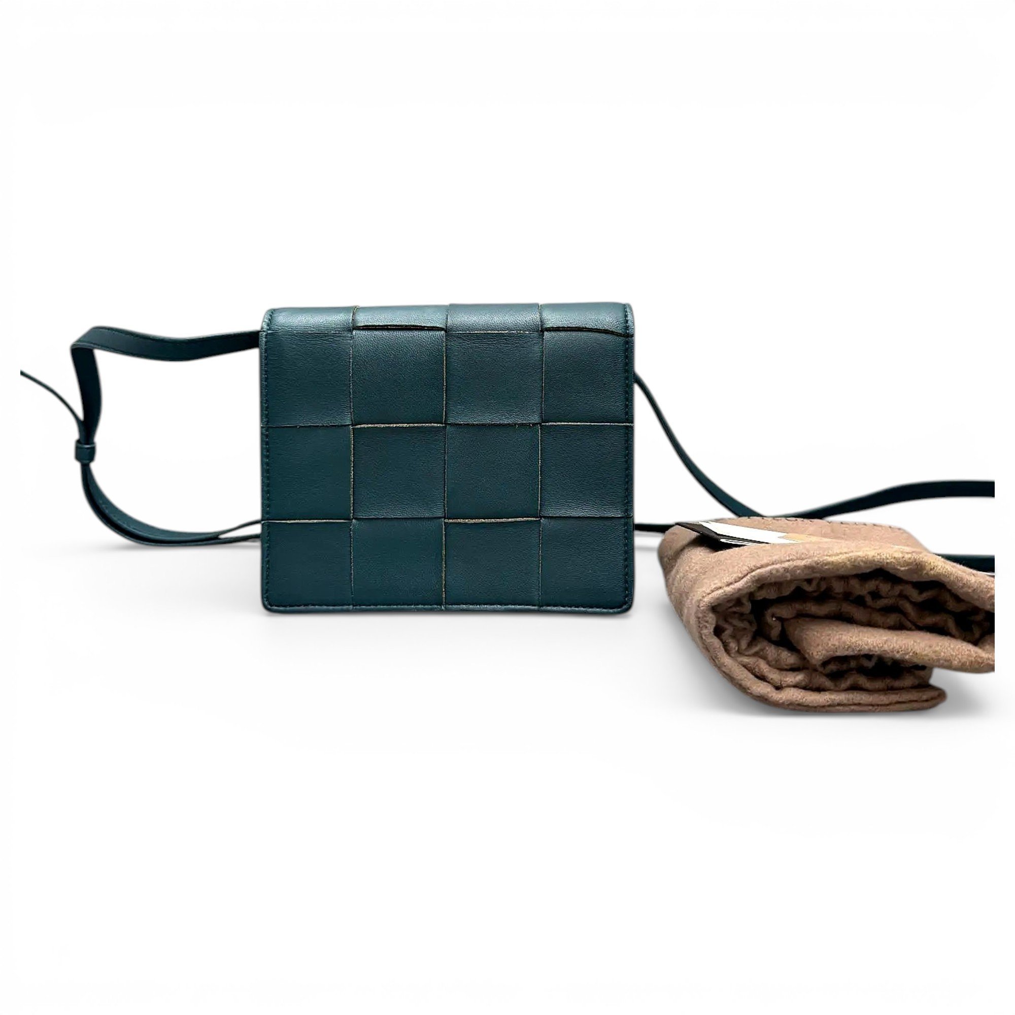 Cassette leather handbag