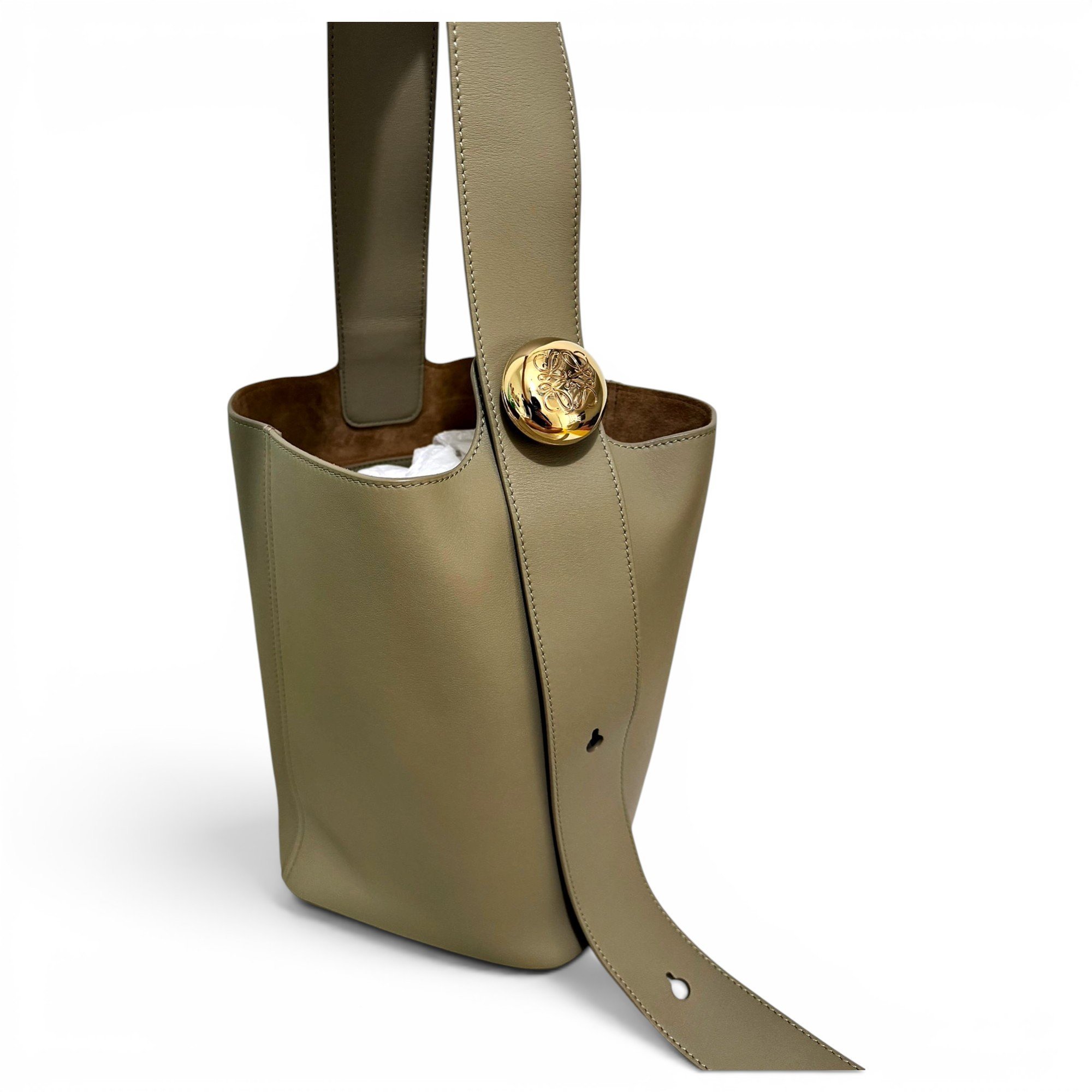 Pebble leather handbag