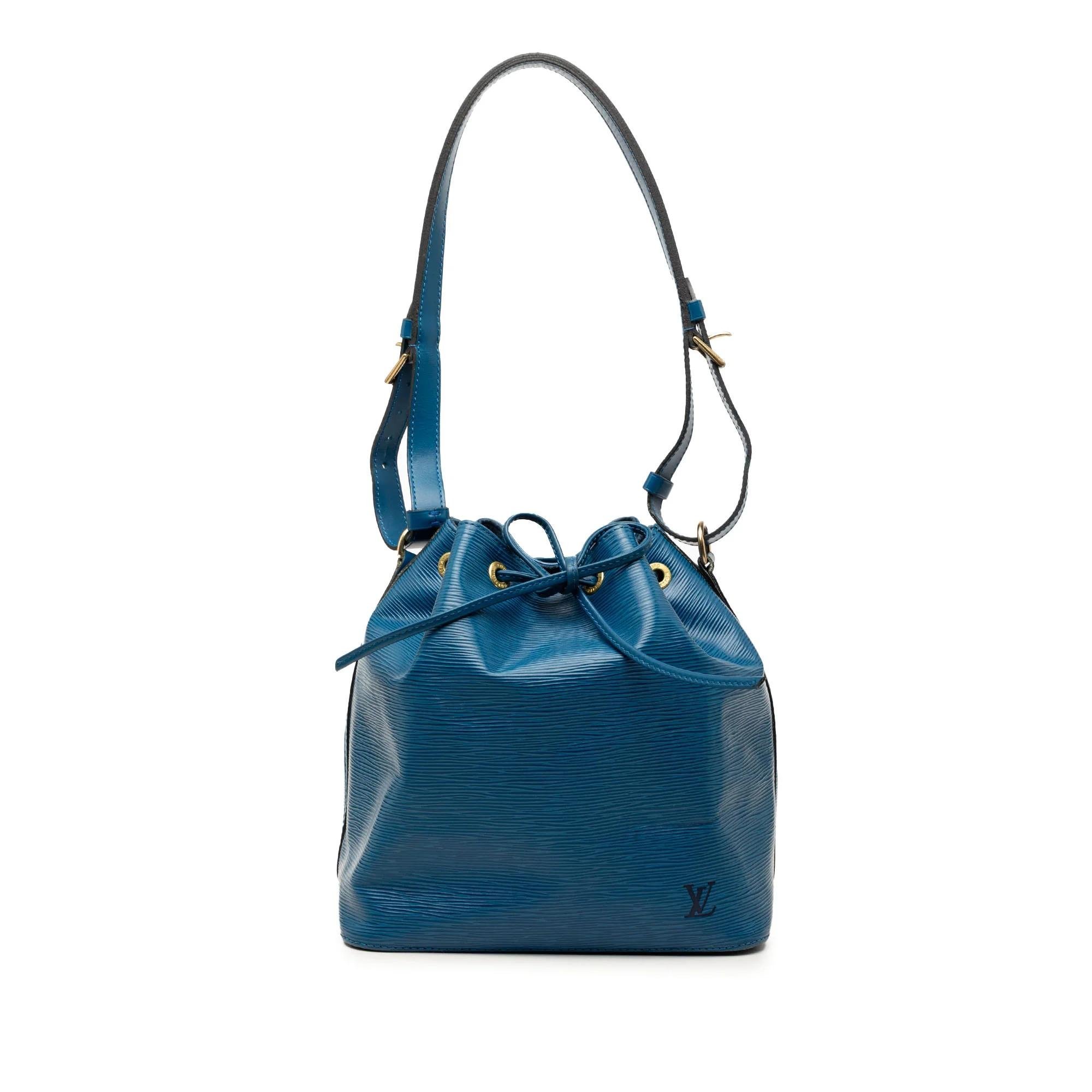 Bucket leather bag
