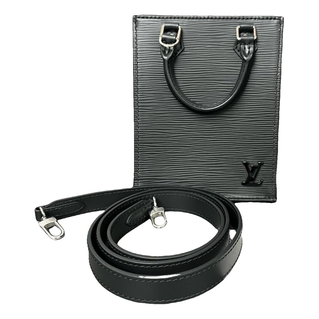Plat leather handbag