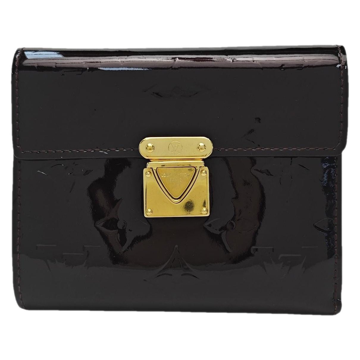 Patent leather handbag