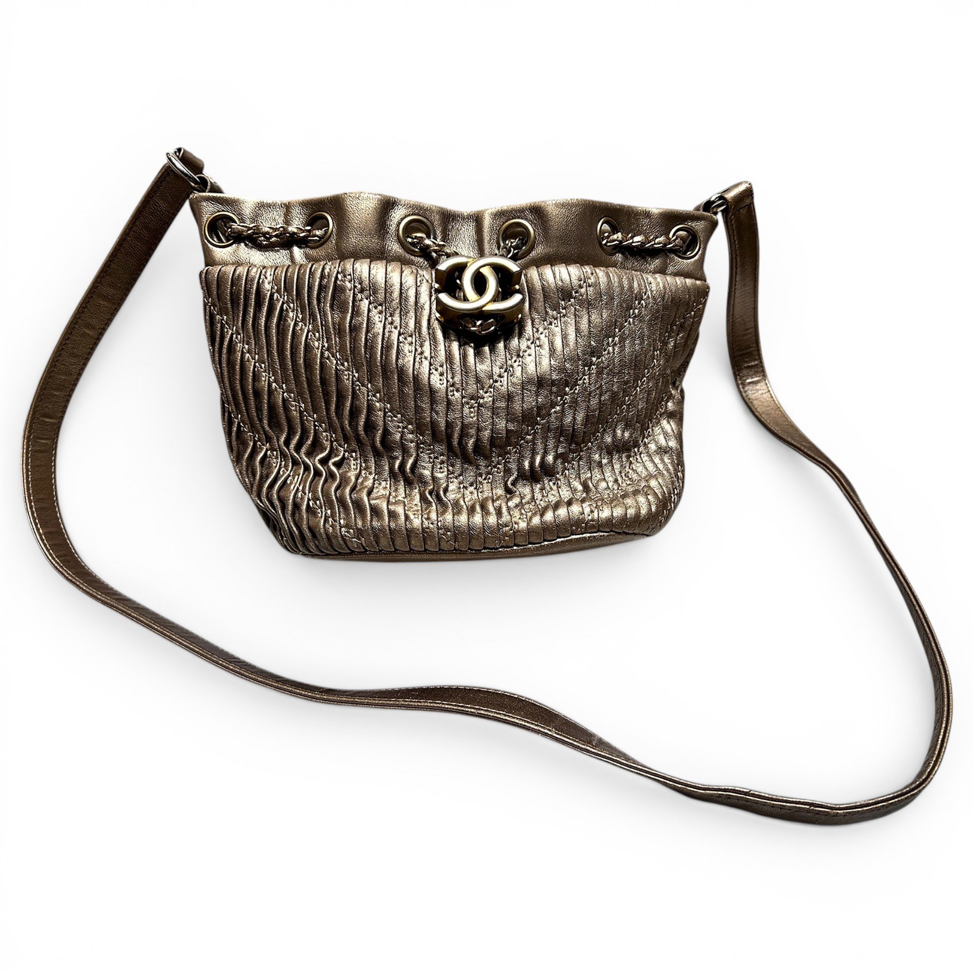 Gabrielle Bucket leather crossbody bag