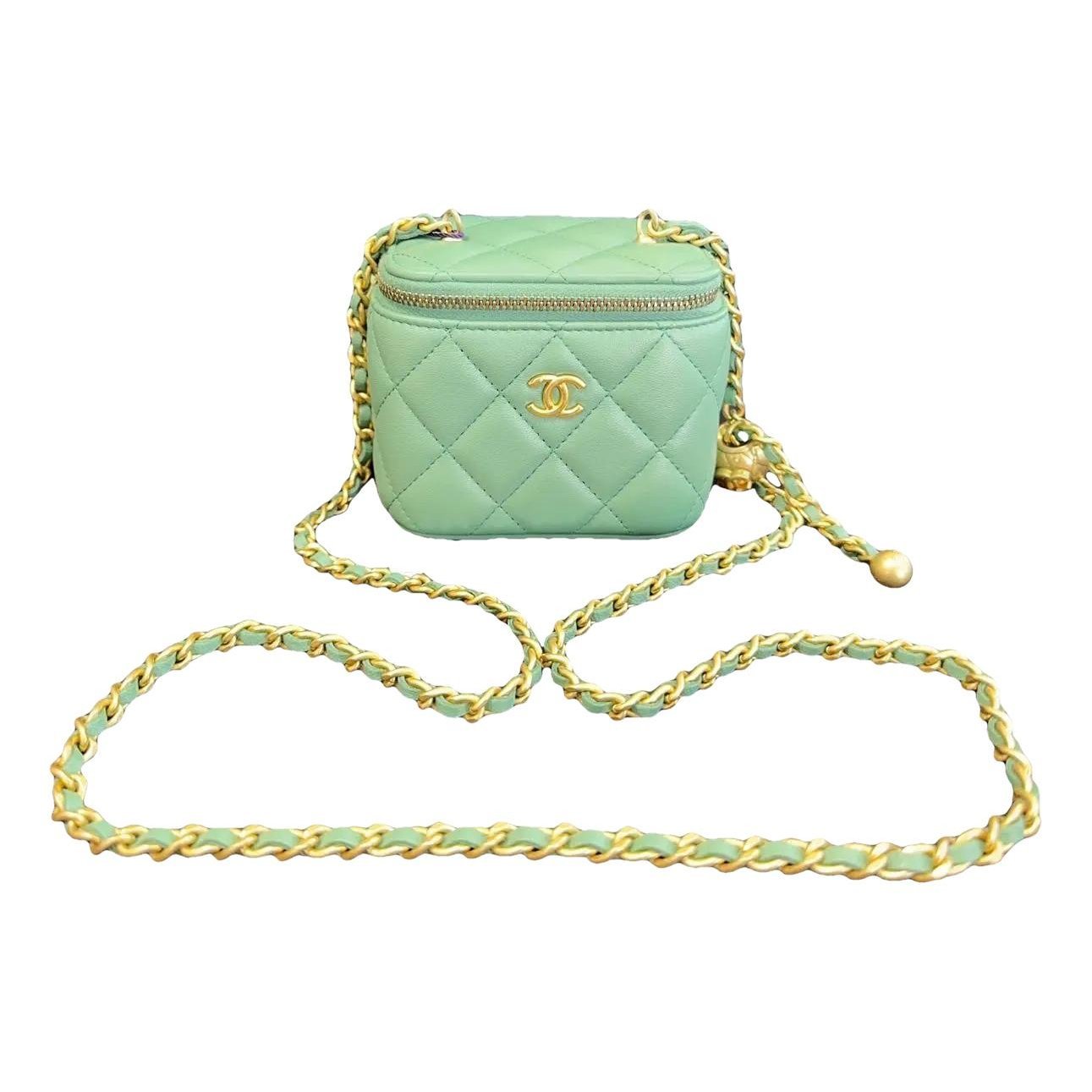 Trendy CC Vanity leather crossbody bag