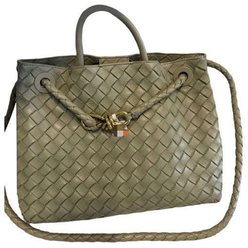 Bottega Veneta Andiamo leather handbag