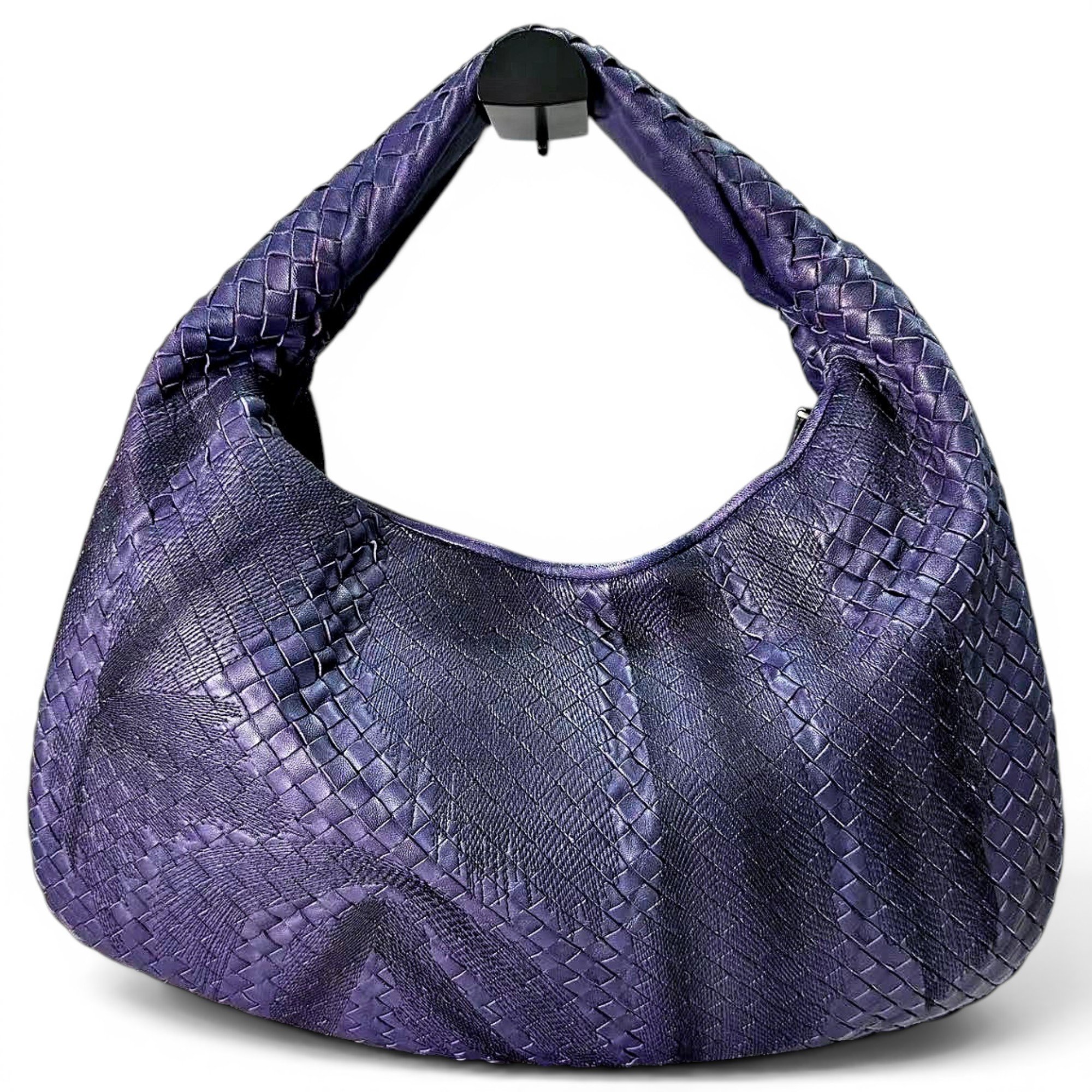 Veneta leather handbag