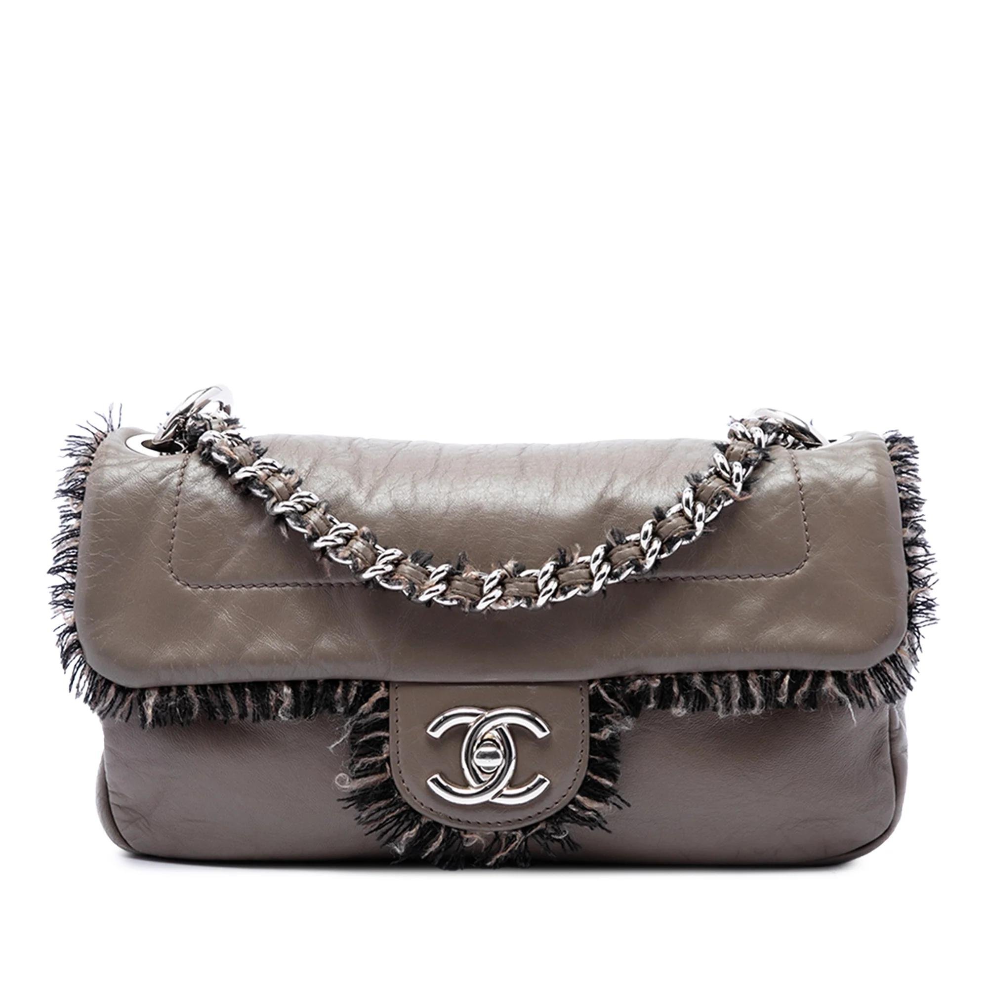 Chanel Timeless/Classique leather handbag