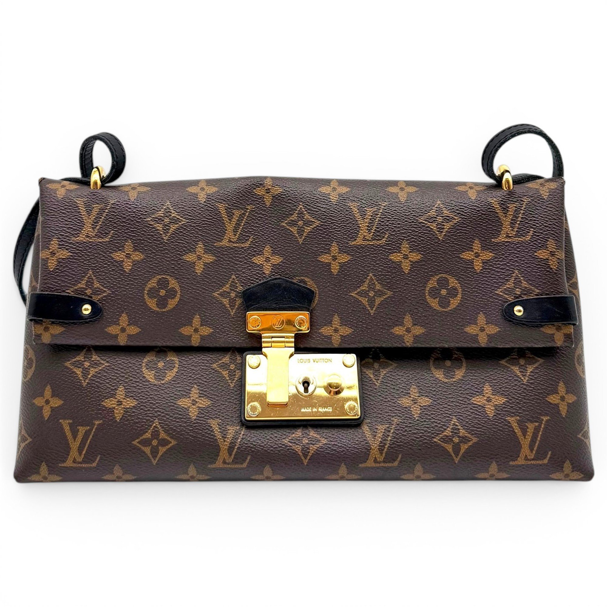 Triangle leather handbag