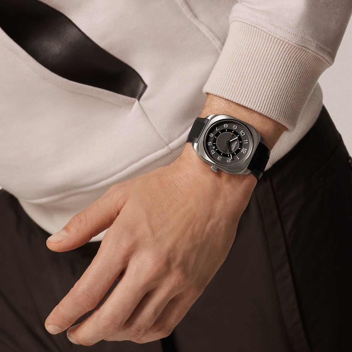 Sans Coloris Hermès H08 Watch, 42 mm