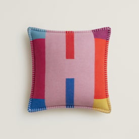 H Gourmand pillow