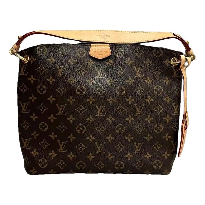 Graceful leather handbag
