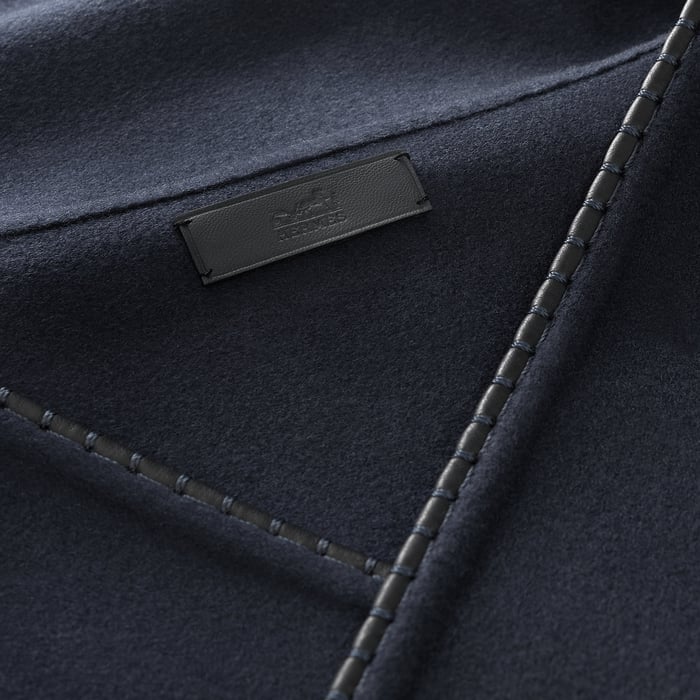 Bleu Caban Passepoil Cuir Scarf Stole