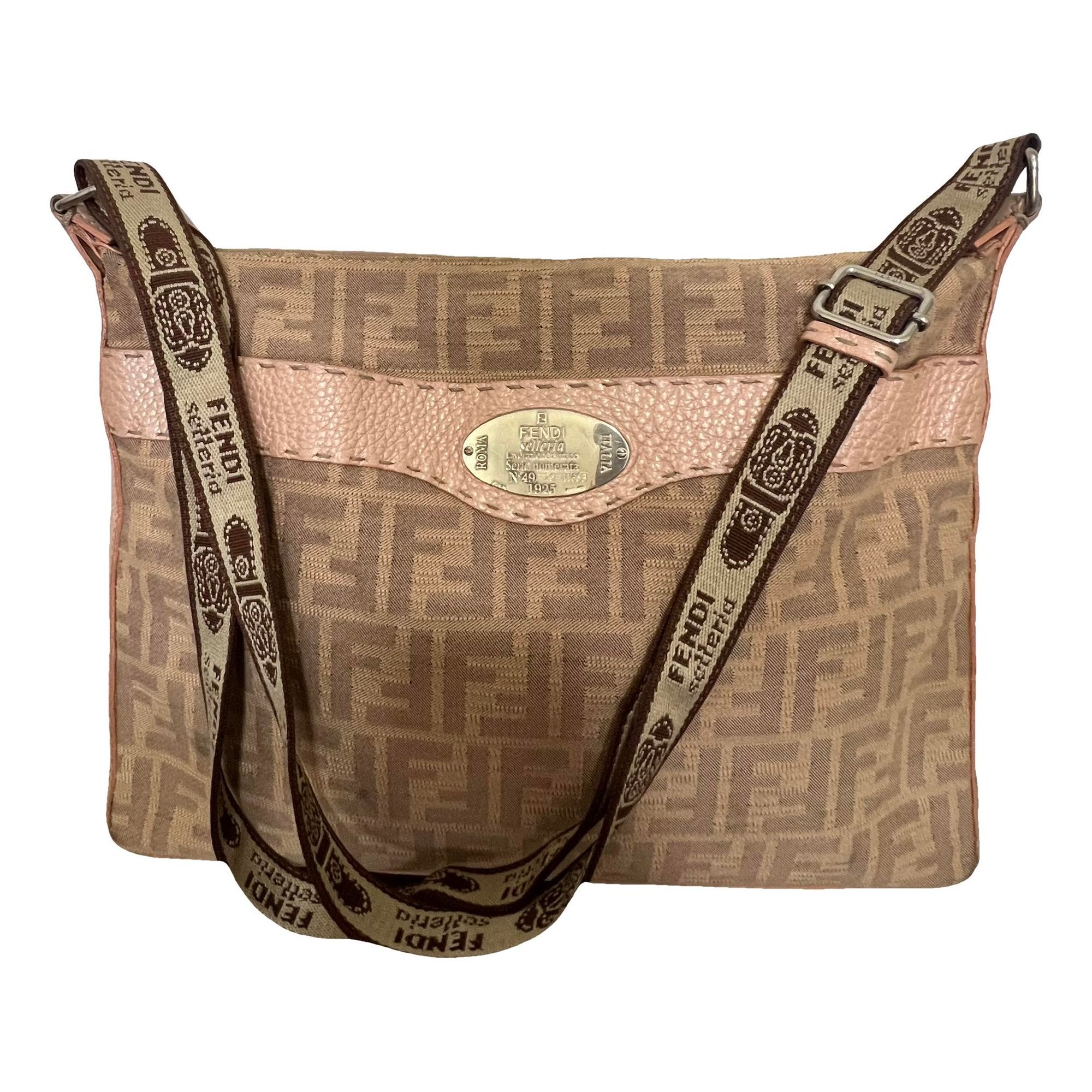 Baguette cloth handbag