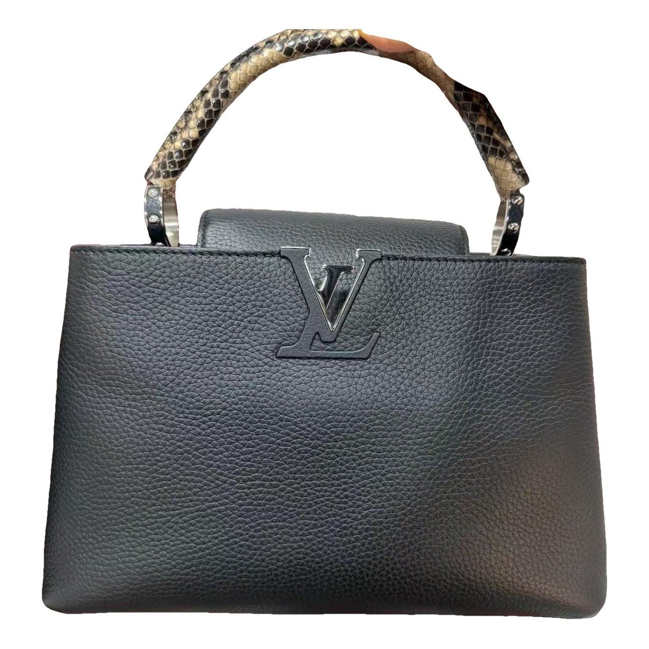 Capucines leather handbag
