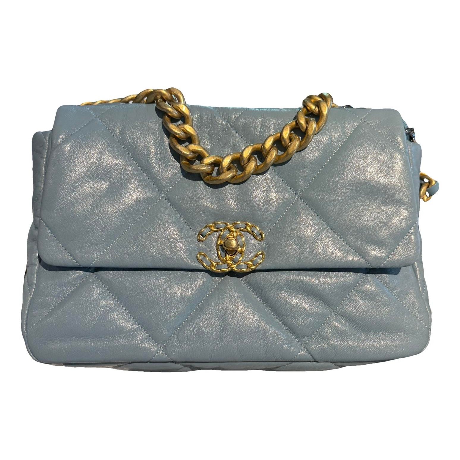 Chanel 19 leather handbag