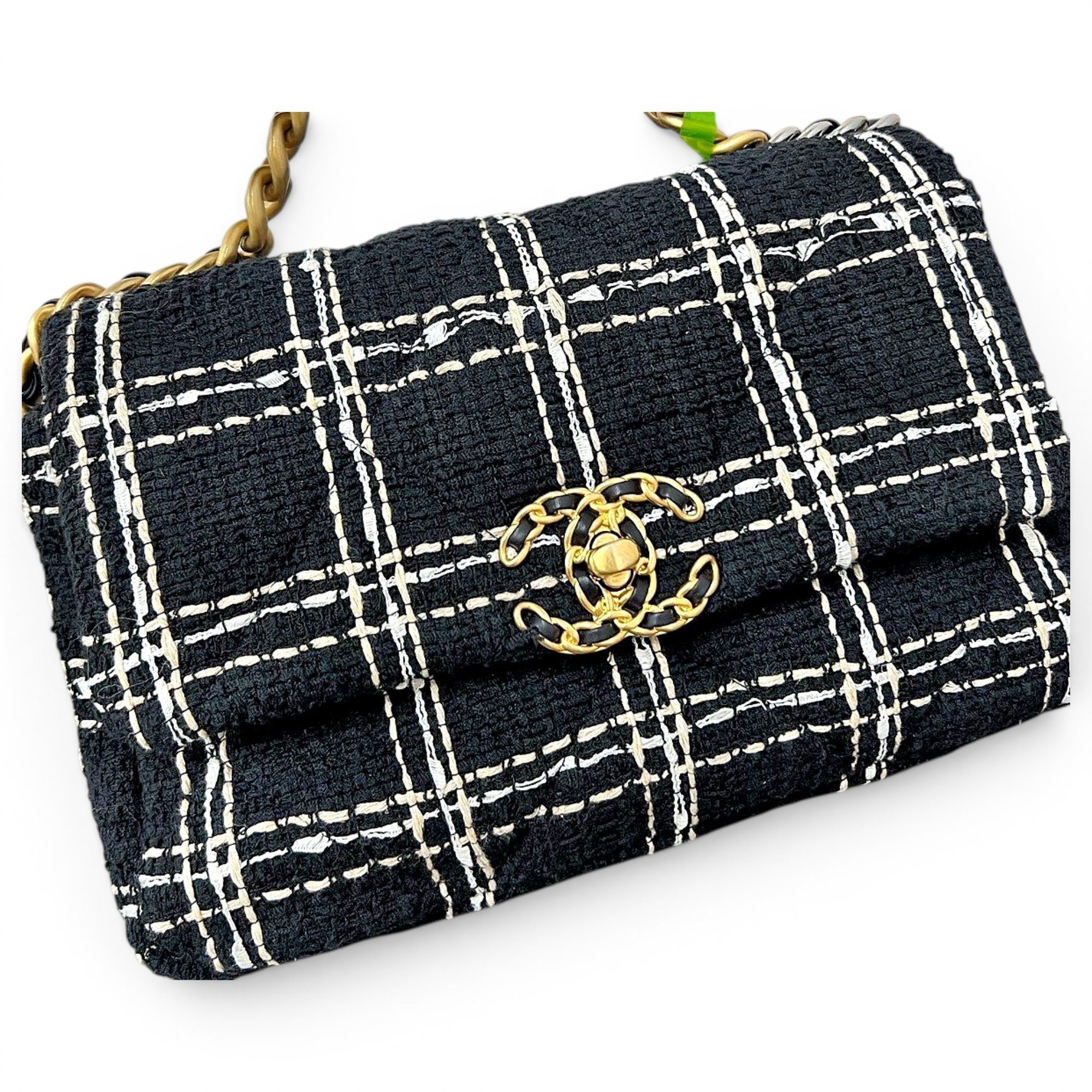 Chanel 19 tweed handbag