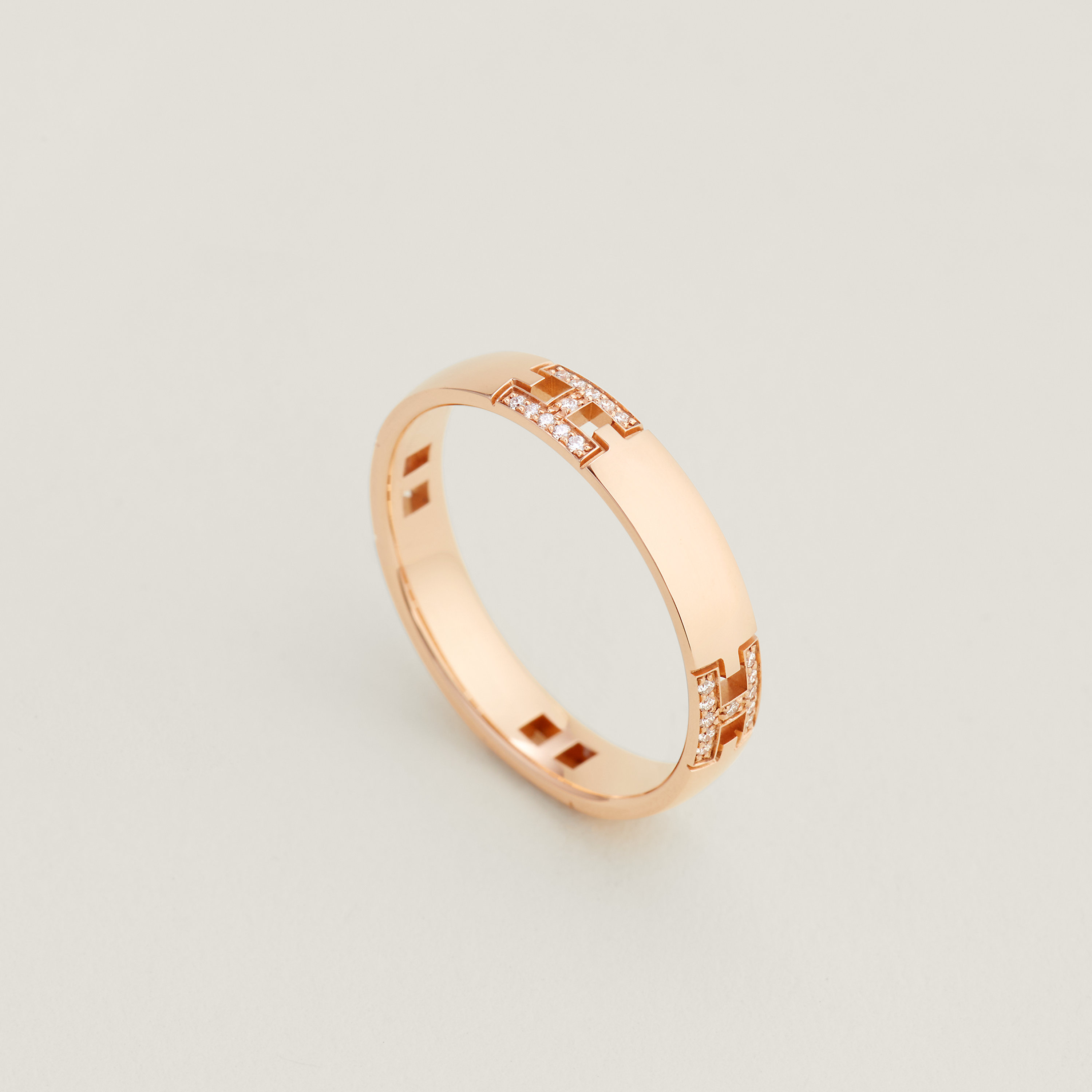 Ever Herakles wedding band