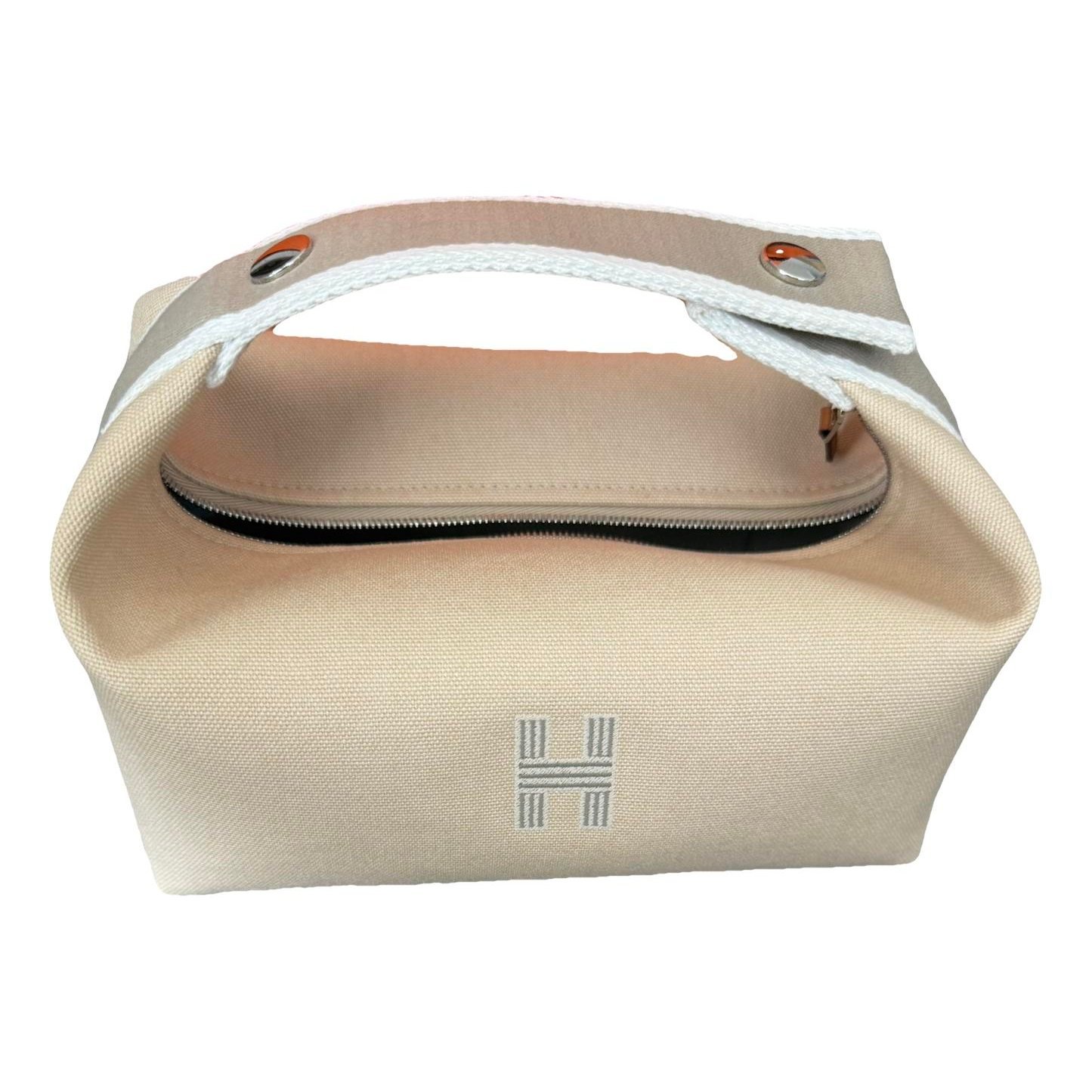 Bride à brac travel bag